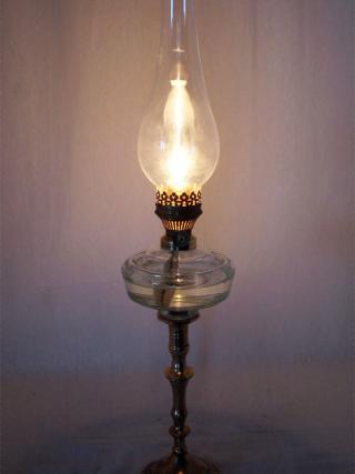 Säulenlampe aus Messing