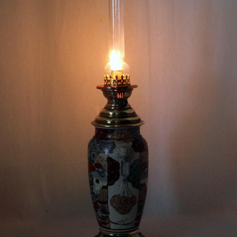 Petrollampe Satsuma-Vase, Tischlampe