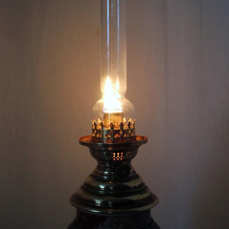 Petrollampe Satsuma-Vase, Tischlampe