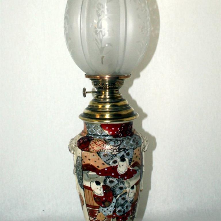 Petrollampe Satsuma-Vase, Tischlampe