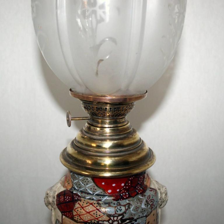 Petrollampe Satsuma-Vase, Tischlampe